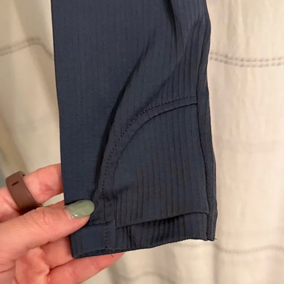 Athleta blue gray Long-Sleeve Snap pullover - Picture 4 of 6